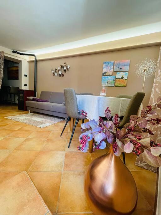 La Maison De Daniela Settimo Vittone Luaran gambar